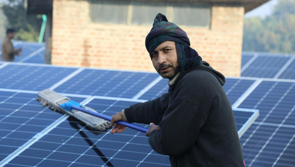 Your Comprehensive Guide on Cleaning Solar Panels