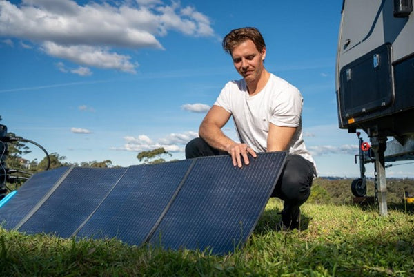Solar Off-Grid Cabin: How to Use Portable Solar Panels for Your Next Remote Living Adventure